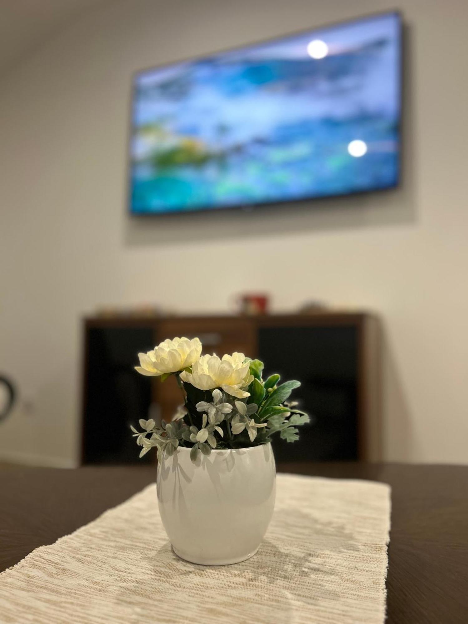 Apartman Diamond Lux Surcin Ngoại thất bức ảnh