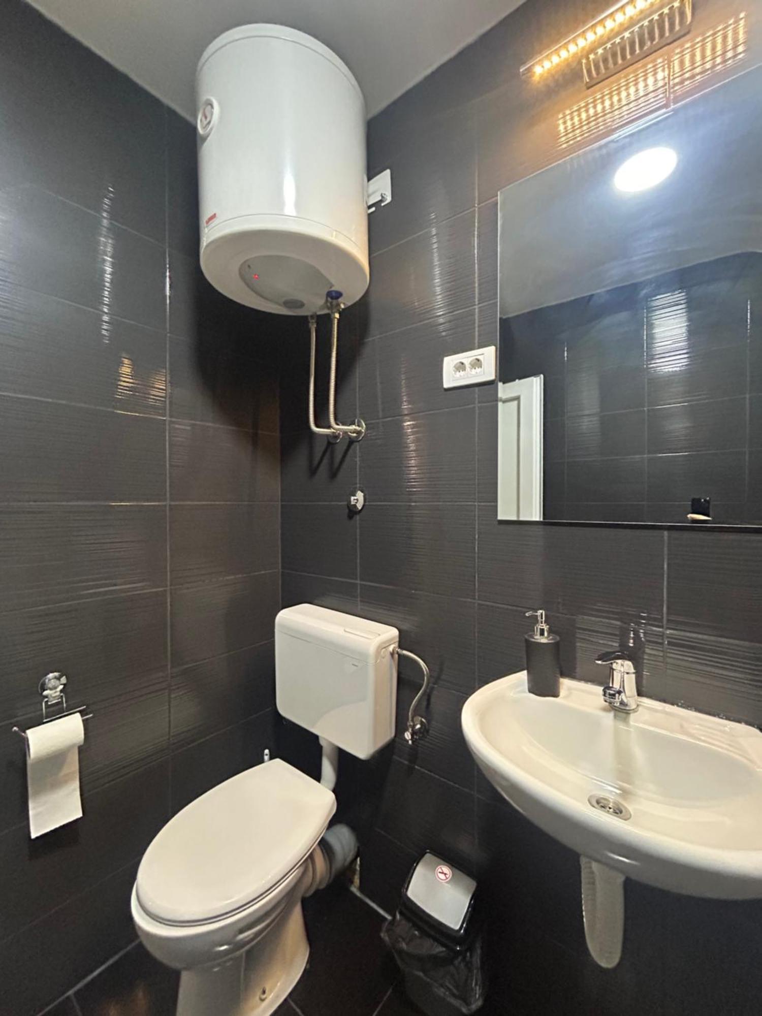 Apartman Diamond Lux Surcin Ngoại thất bức ảnh