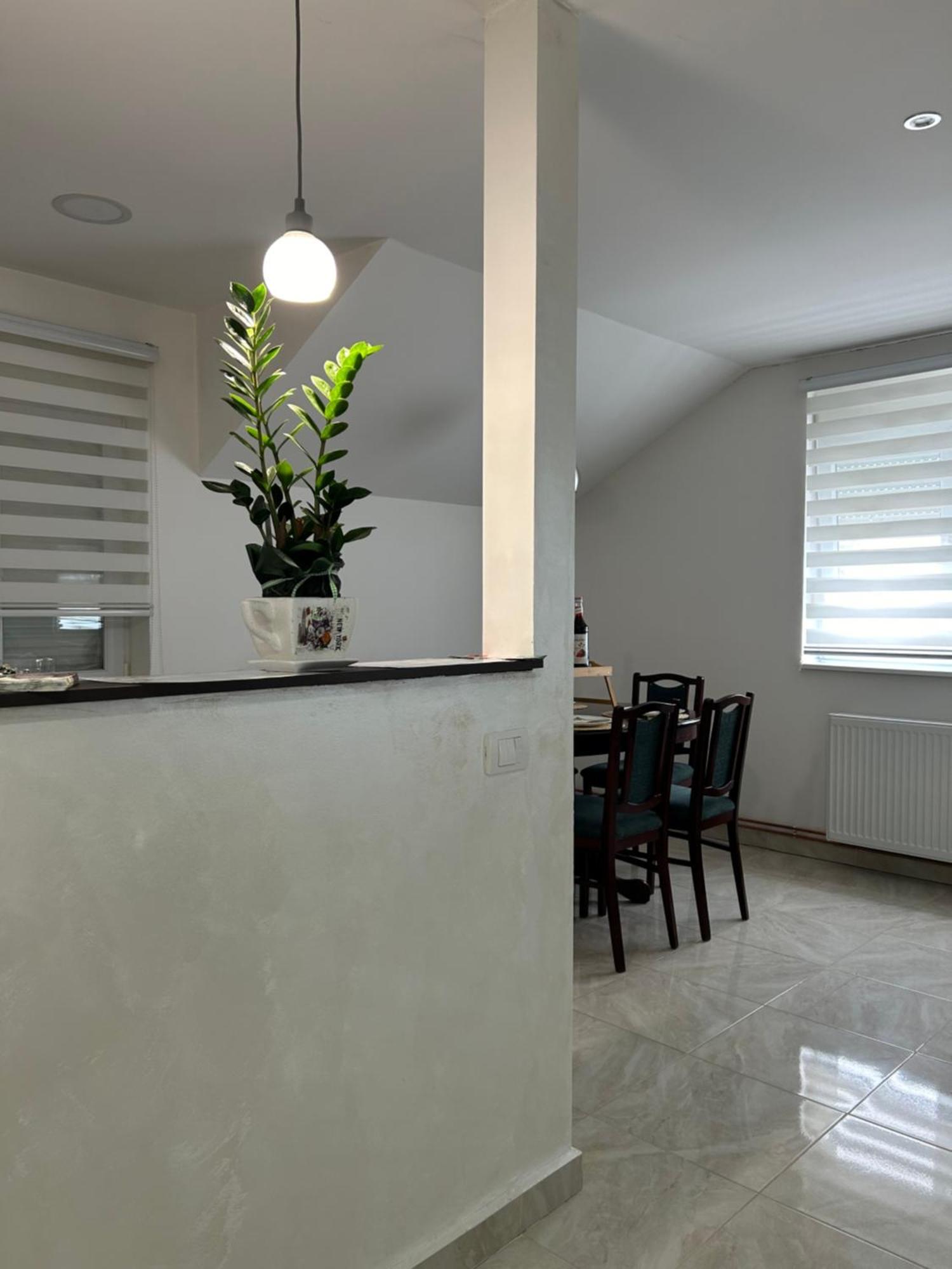 Apartman Diamond Lux Surcin Ngoại thất bức ảnh